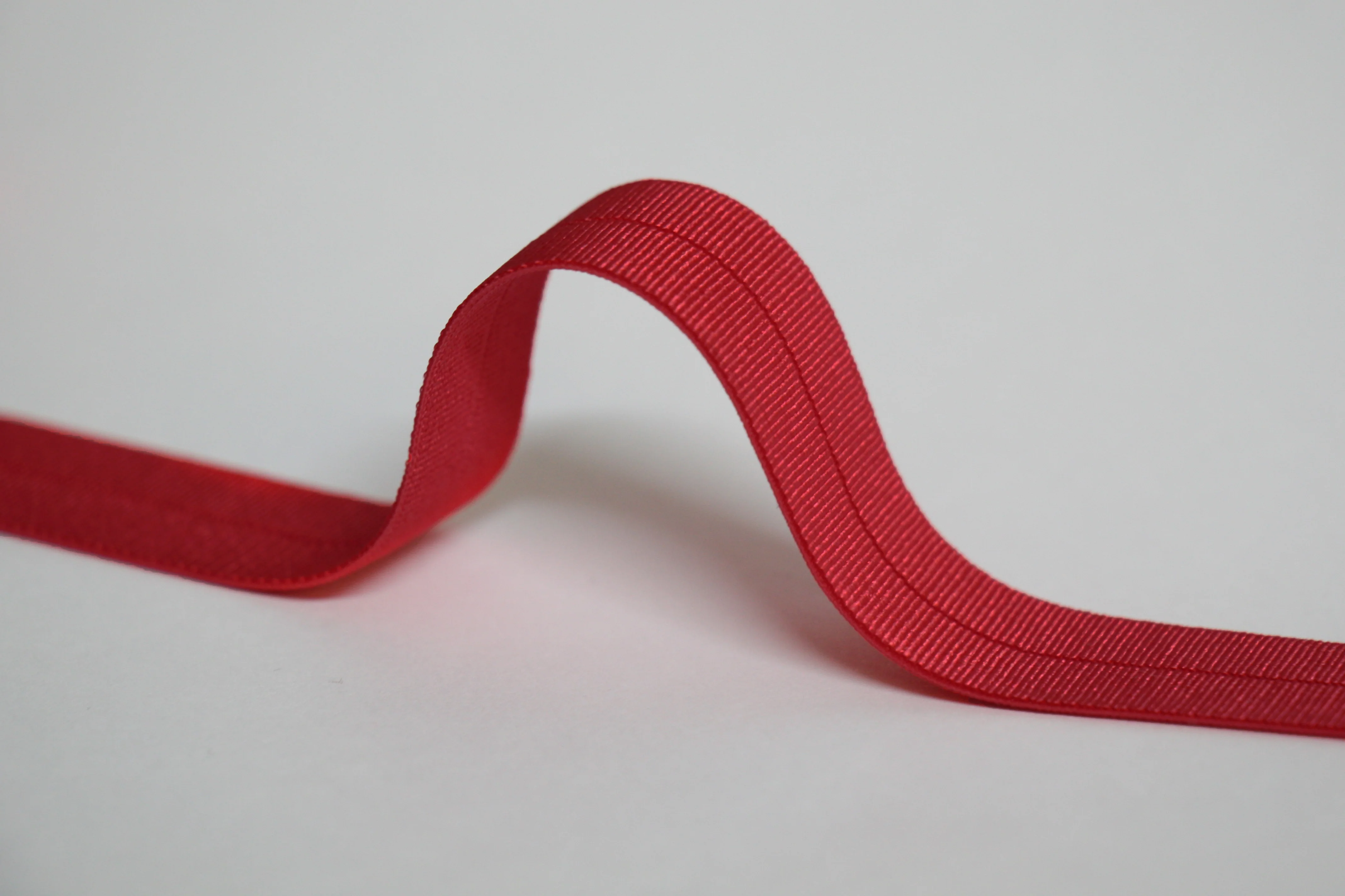 18mm Stretch Fold-Over Binding - Real Red