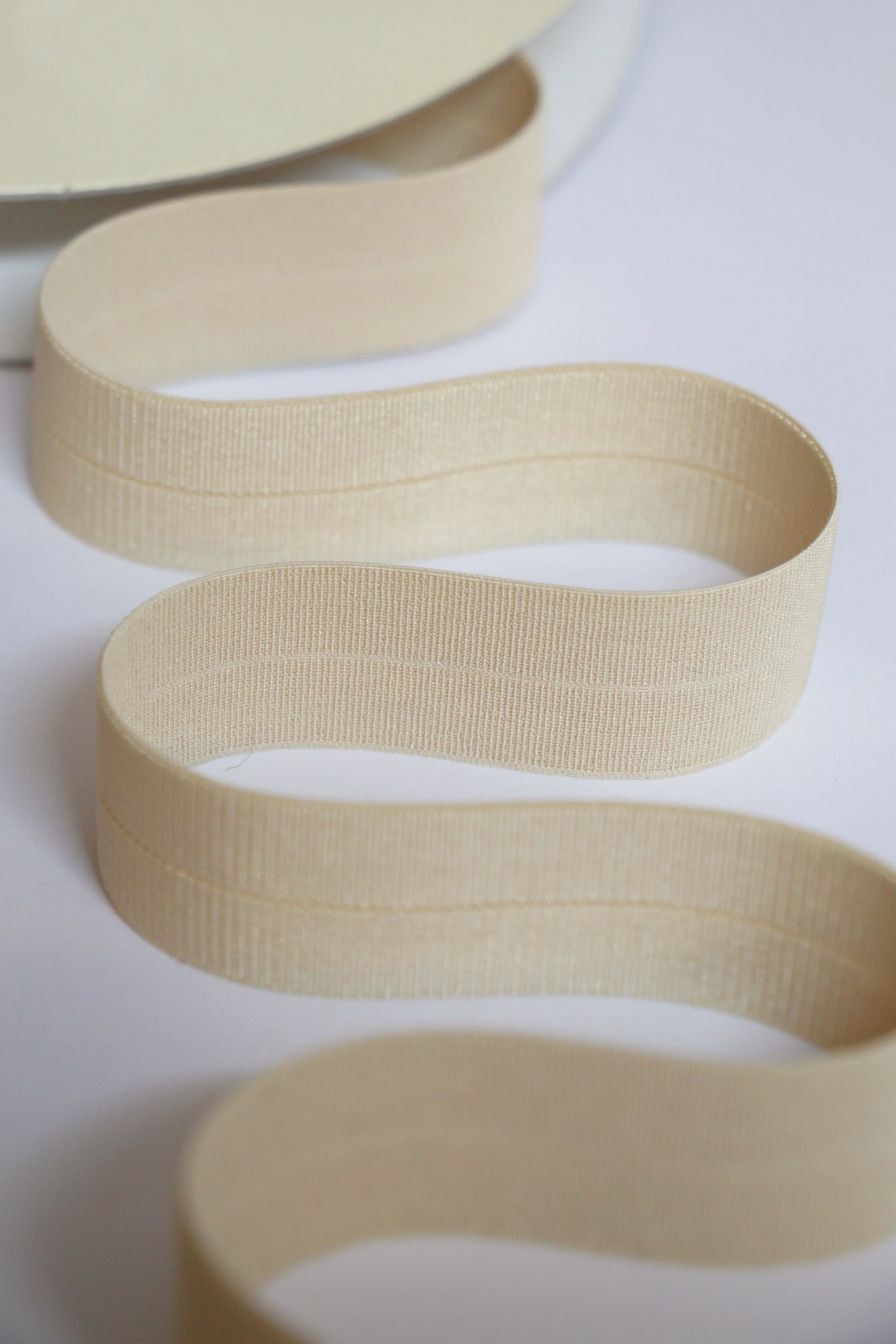 24mm Stretch Fold-Over Binding - Beige - Image 2