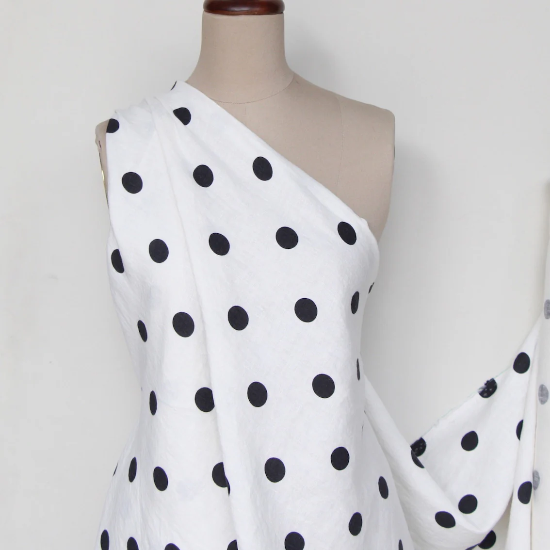 Bedford Big Spot Washed Linen - Image 7
