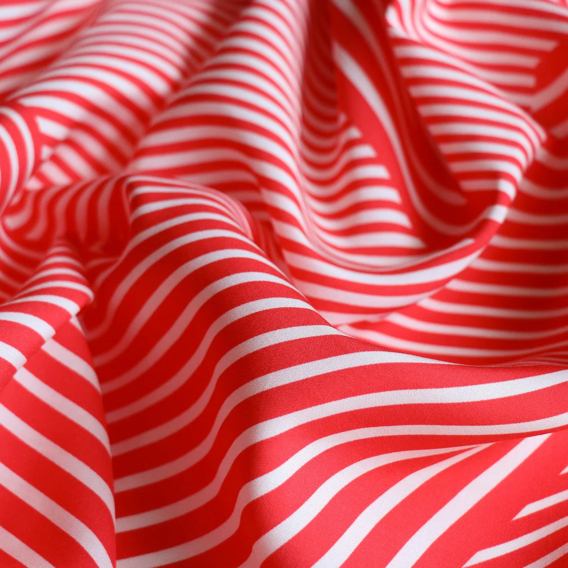 Biarritz Red Viscose - Image 2