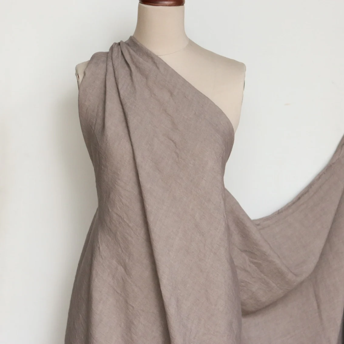 Carlotta Hanky Linen - Image 4
