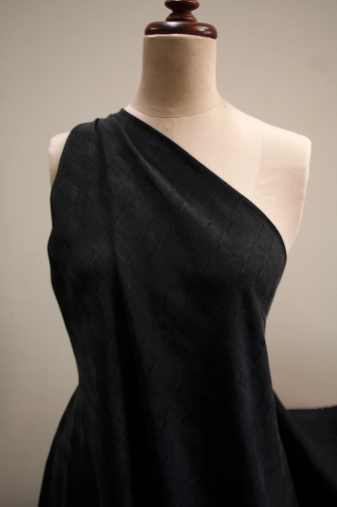 Black Tiles - Image 5