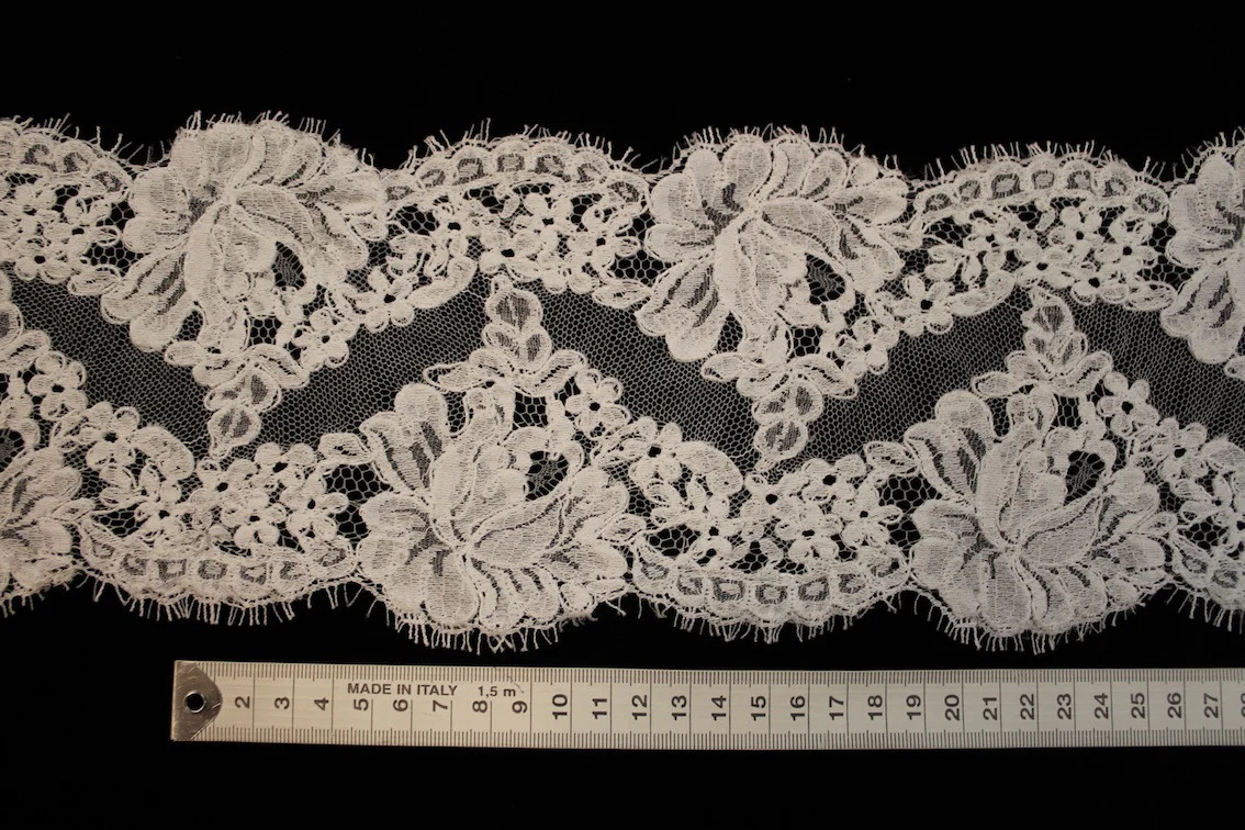 Julia White Corded - Image 2