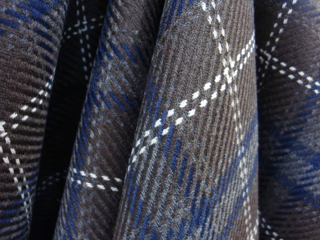Dash Check Brown - Image 3