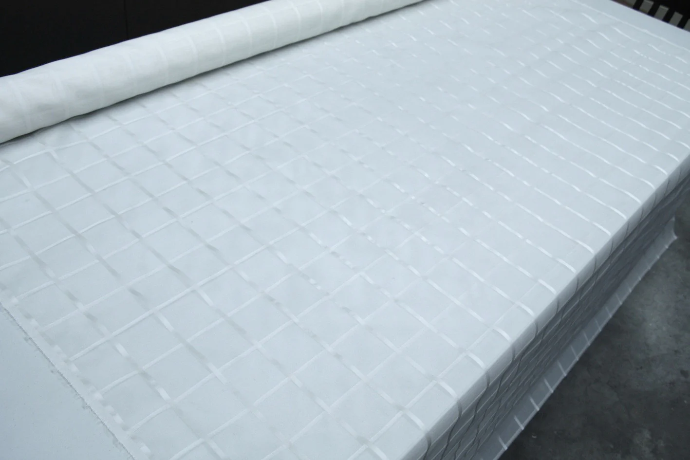 Divulging Squares - Organza - Image 4