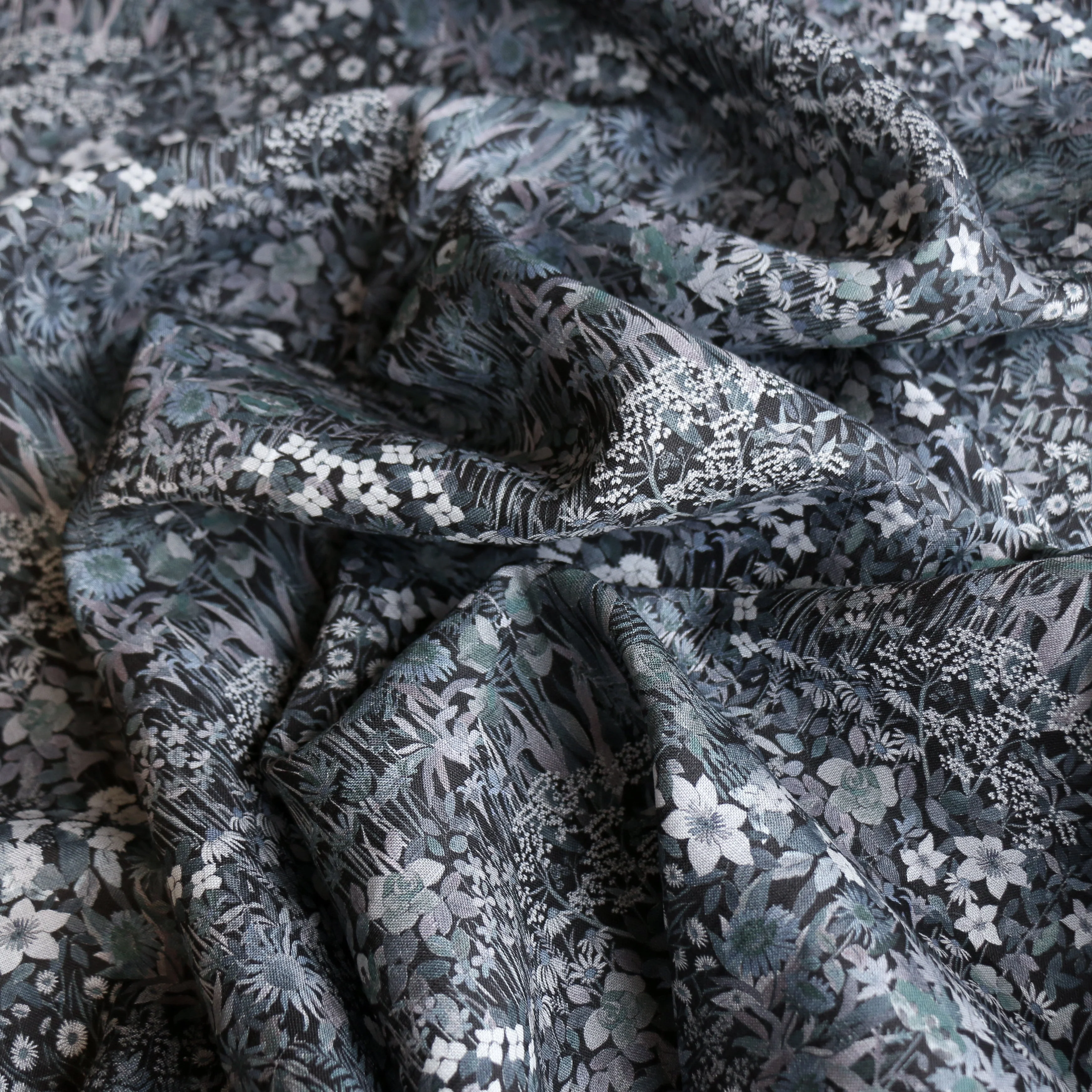 Faria Flower Grey - Liberty Sycamore Linen - Image 2