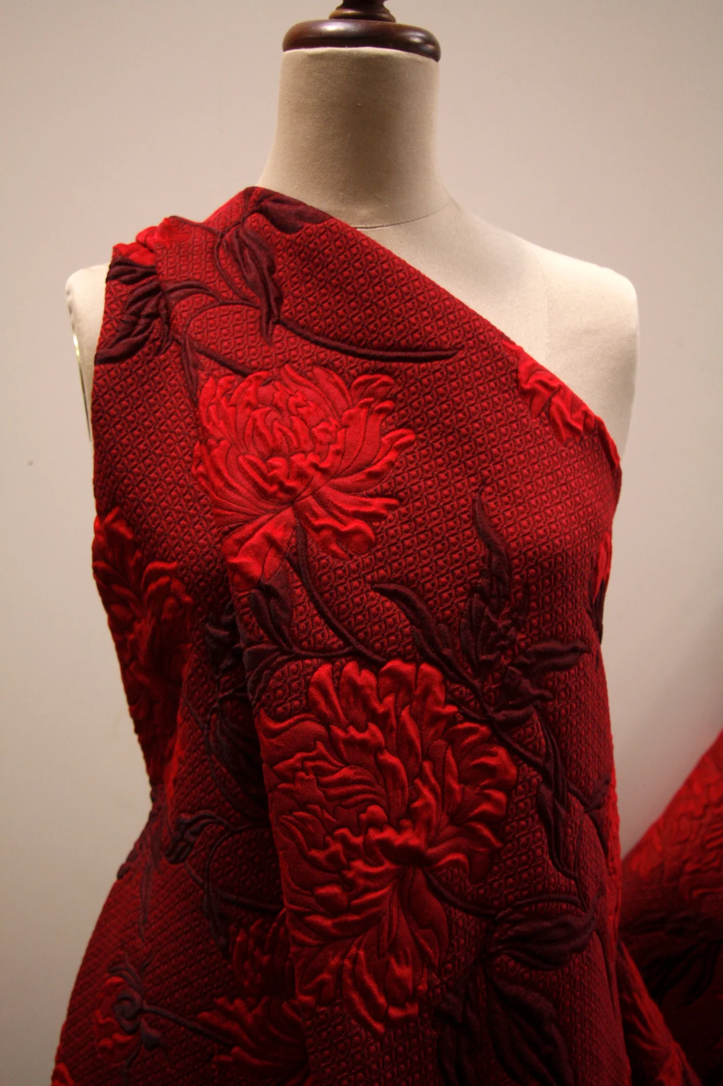 Flame Rose Jacquard - Image 7