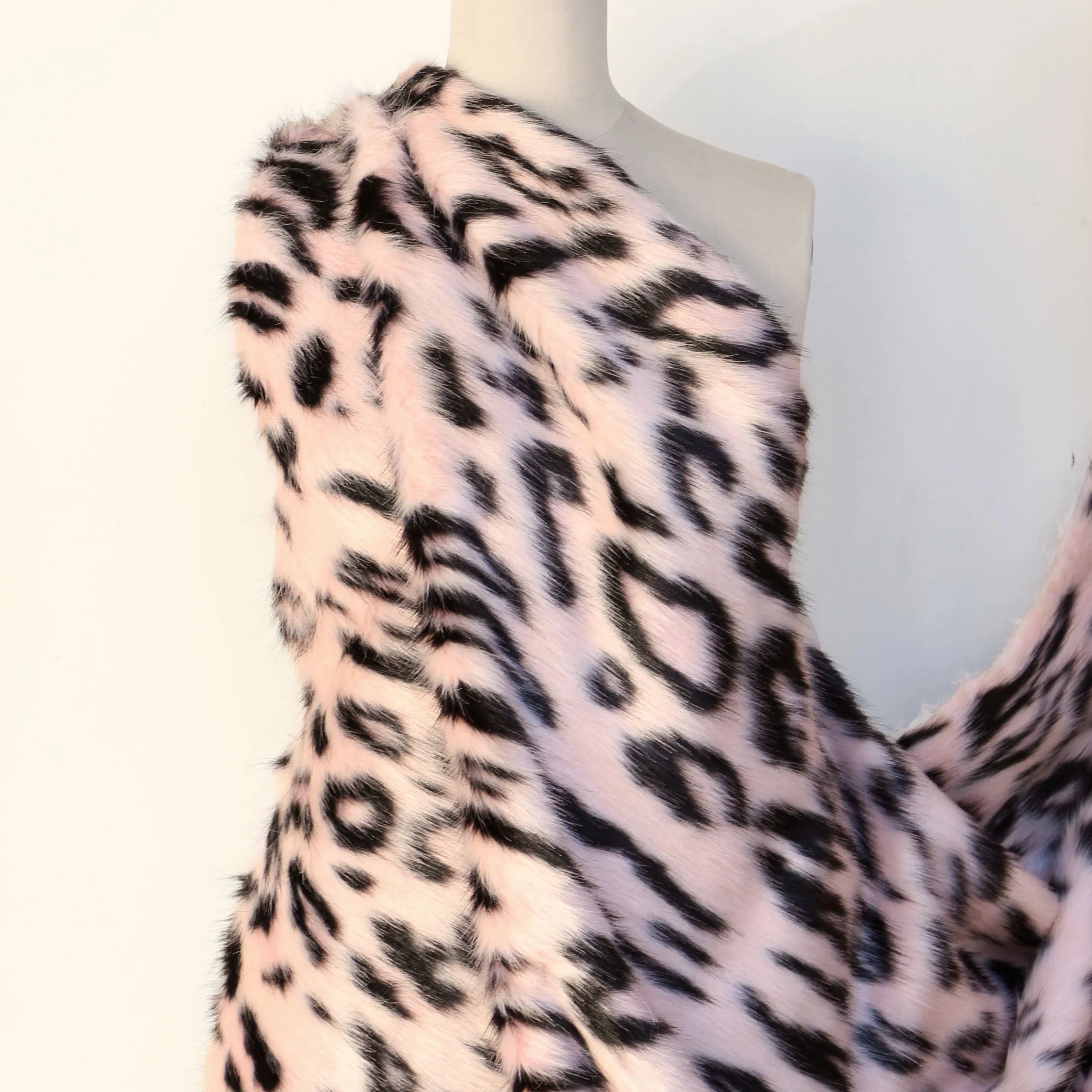 Franco Pink - Faux Fur - Image 6