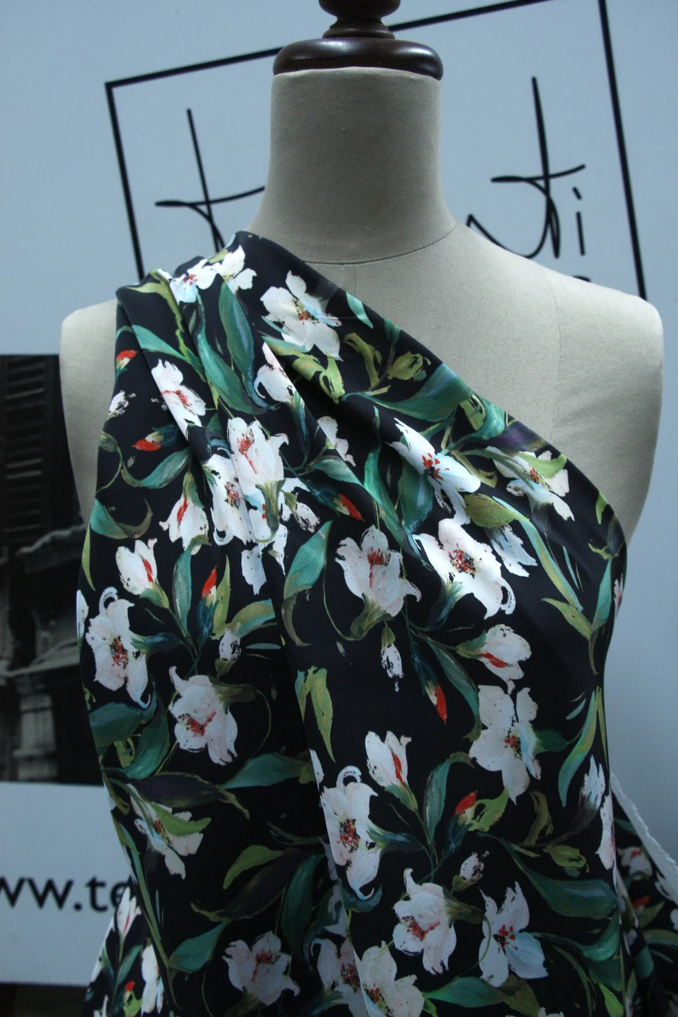 Gigli Nero - Silk - Image 6