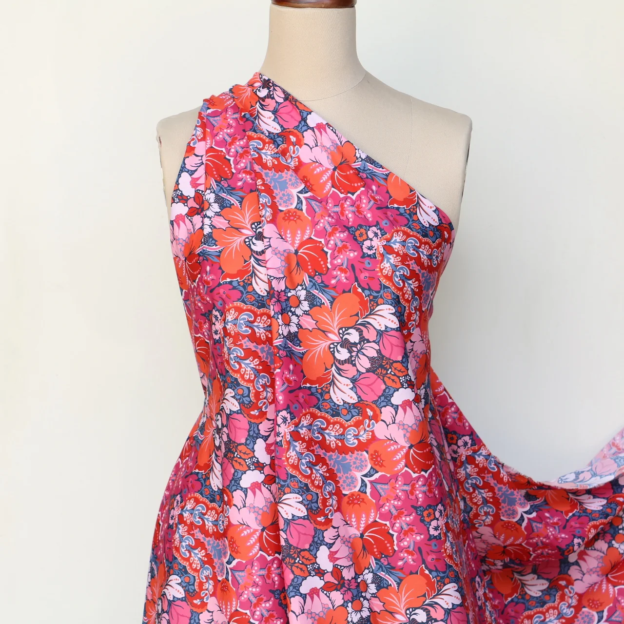 Glastonbury Red Liberty Tana Lawn⢠- Image 6