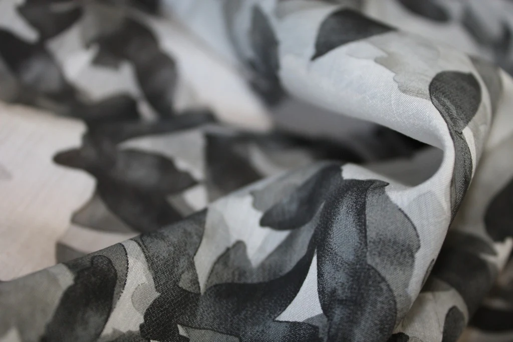 Grey Print - Image 3