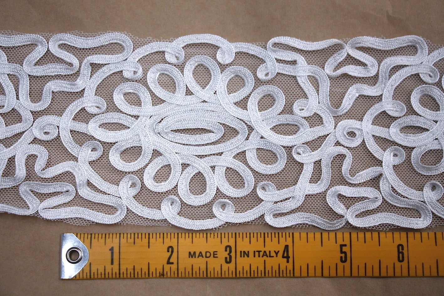 Holly Ribbon Trim - Image 2