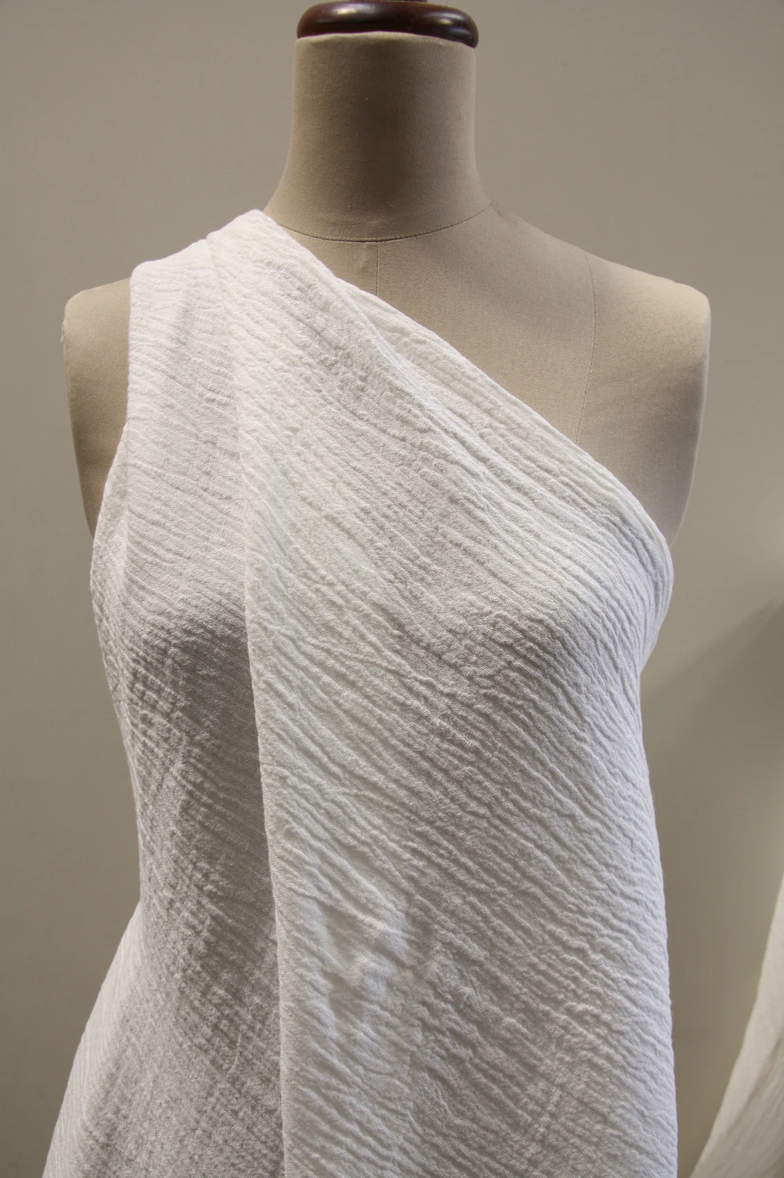 Ivory Crinkle Linen - Image 3