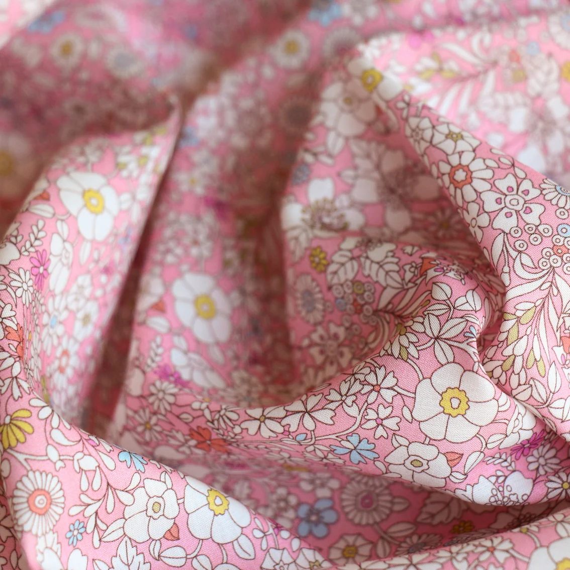 June's Meadow Pink - Liberty Tana Lawn™ - Image 2