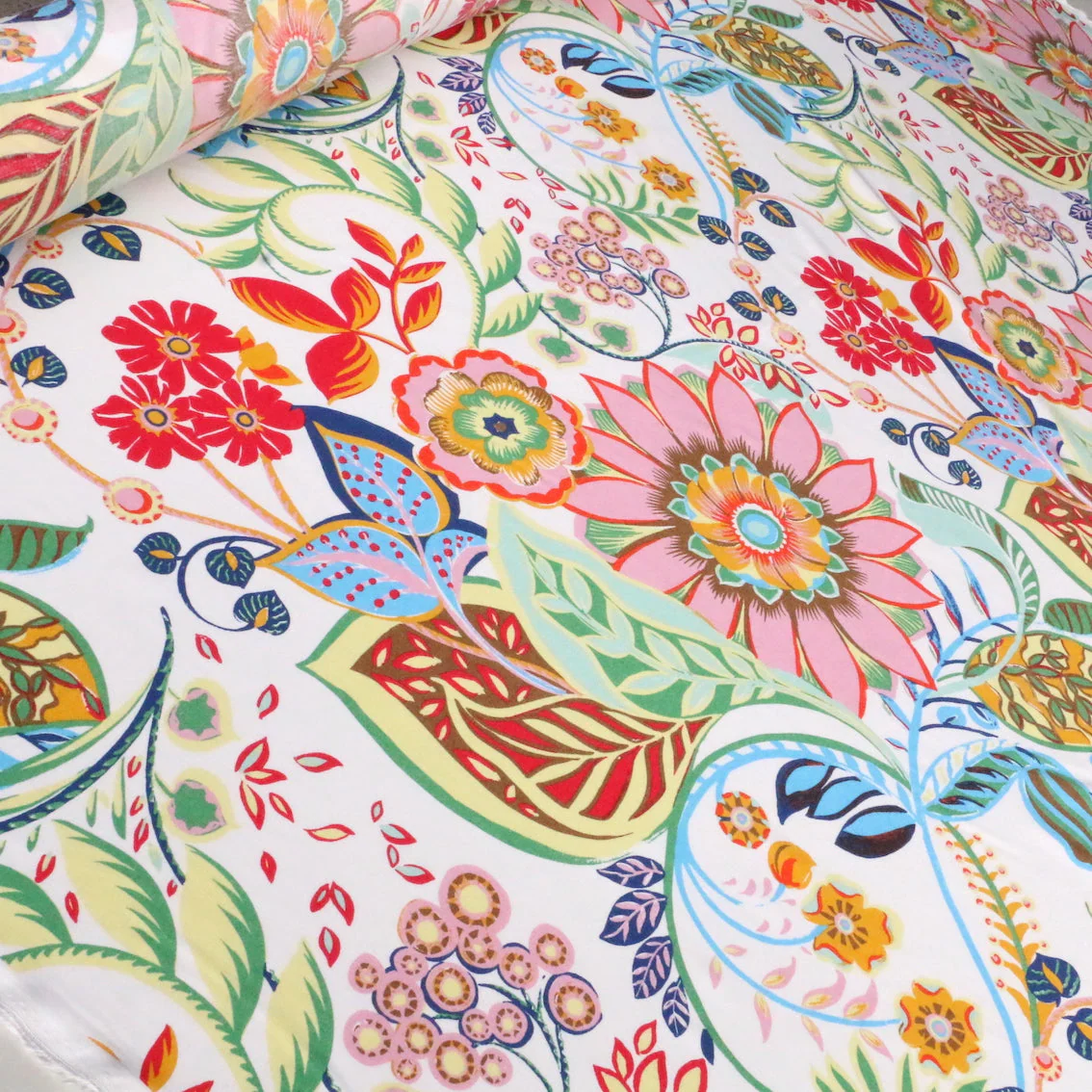 Last Chance of Fantasy Garden Viscose - Image 4