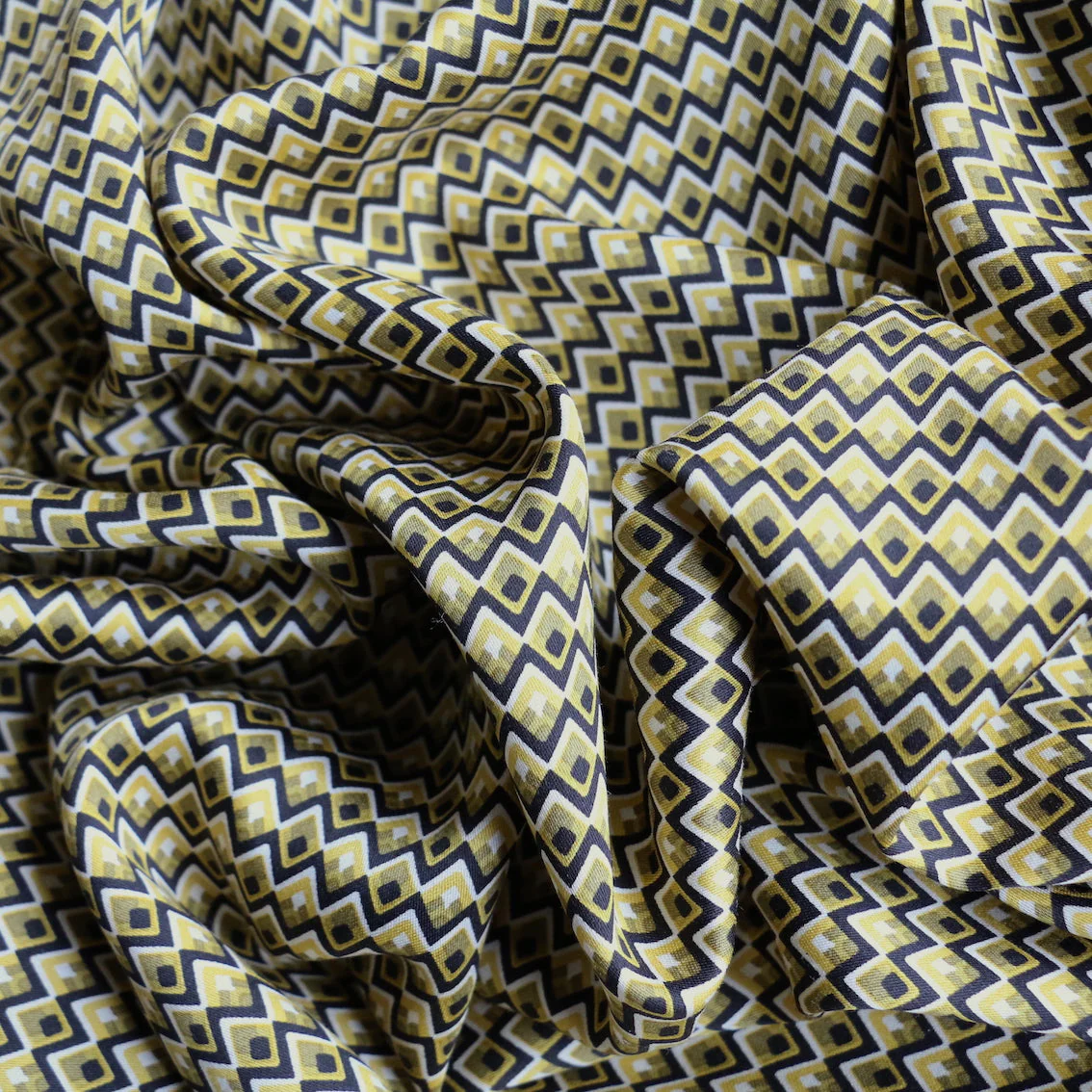 Last Chance of Vitti Peaks Viscose Sateen - Image 2