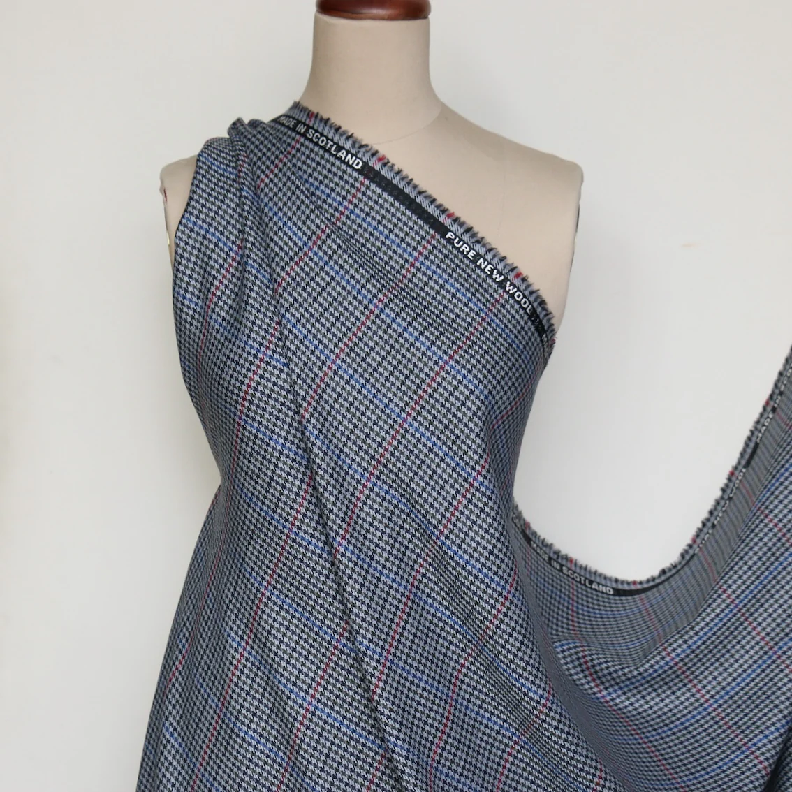 Liath Check Wool - Image 6