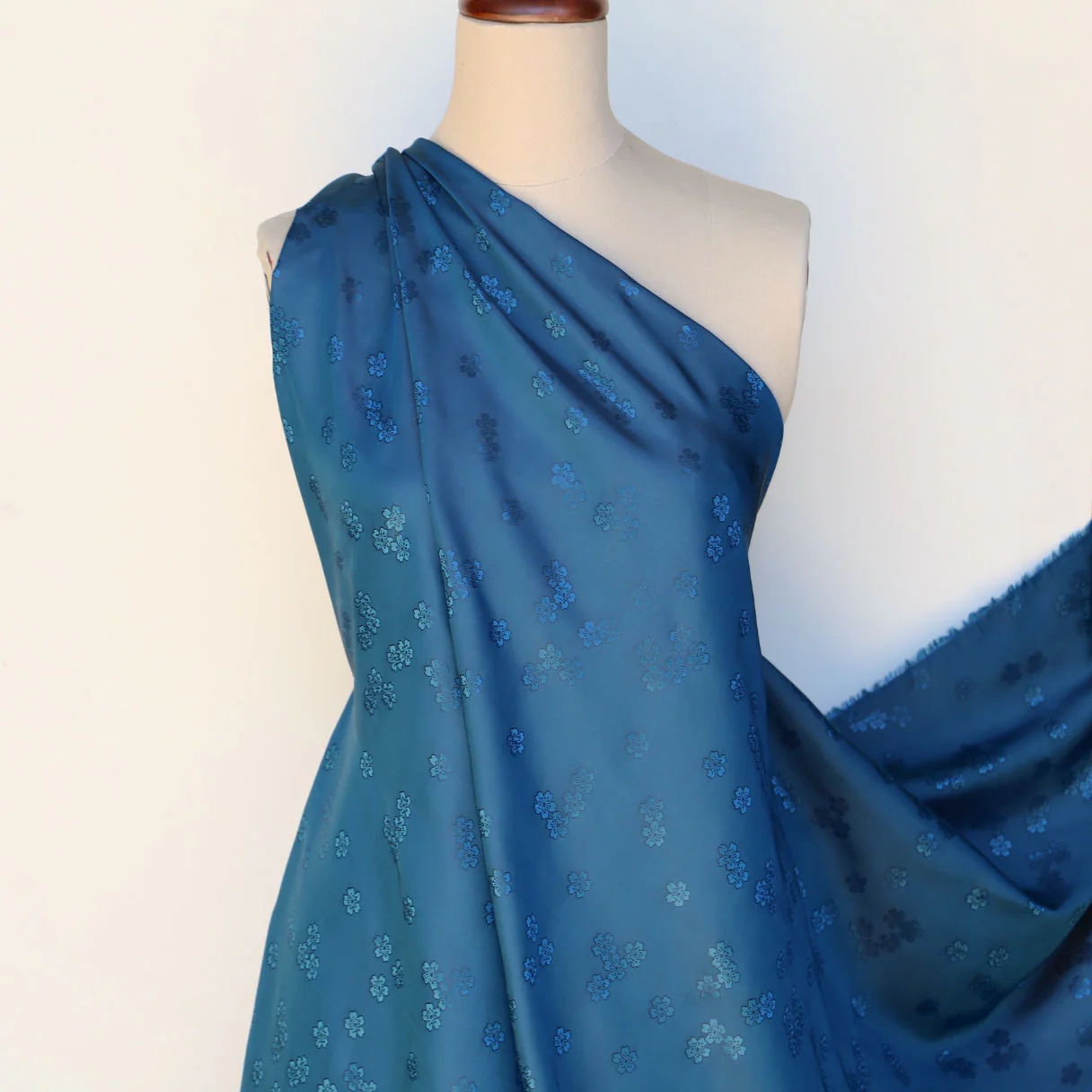 Lin Peacock Floral - Fancy Lining - Image 4