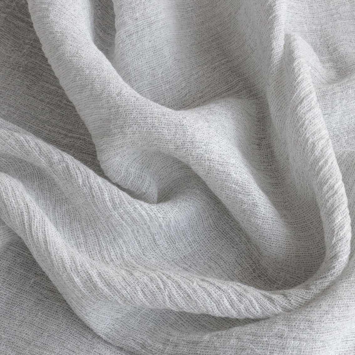 Lisbon Silver Crinkle Linen - Image 2