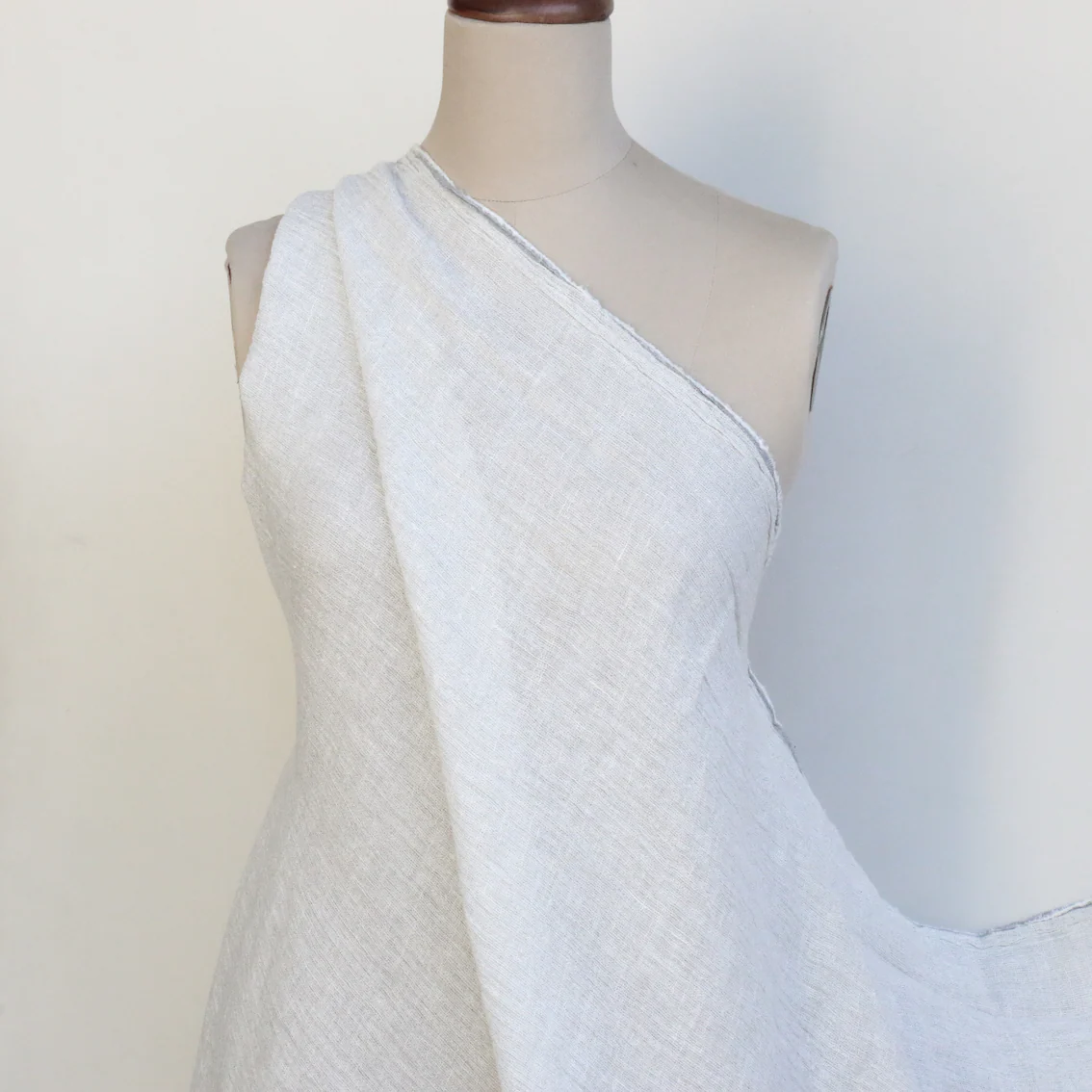 Lisbon Silver Crinkle Linen - Image 4