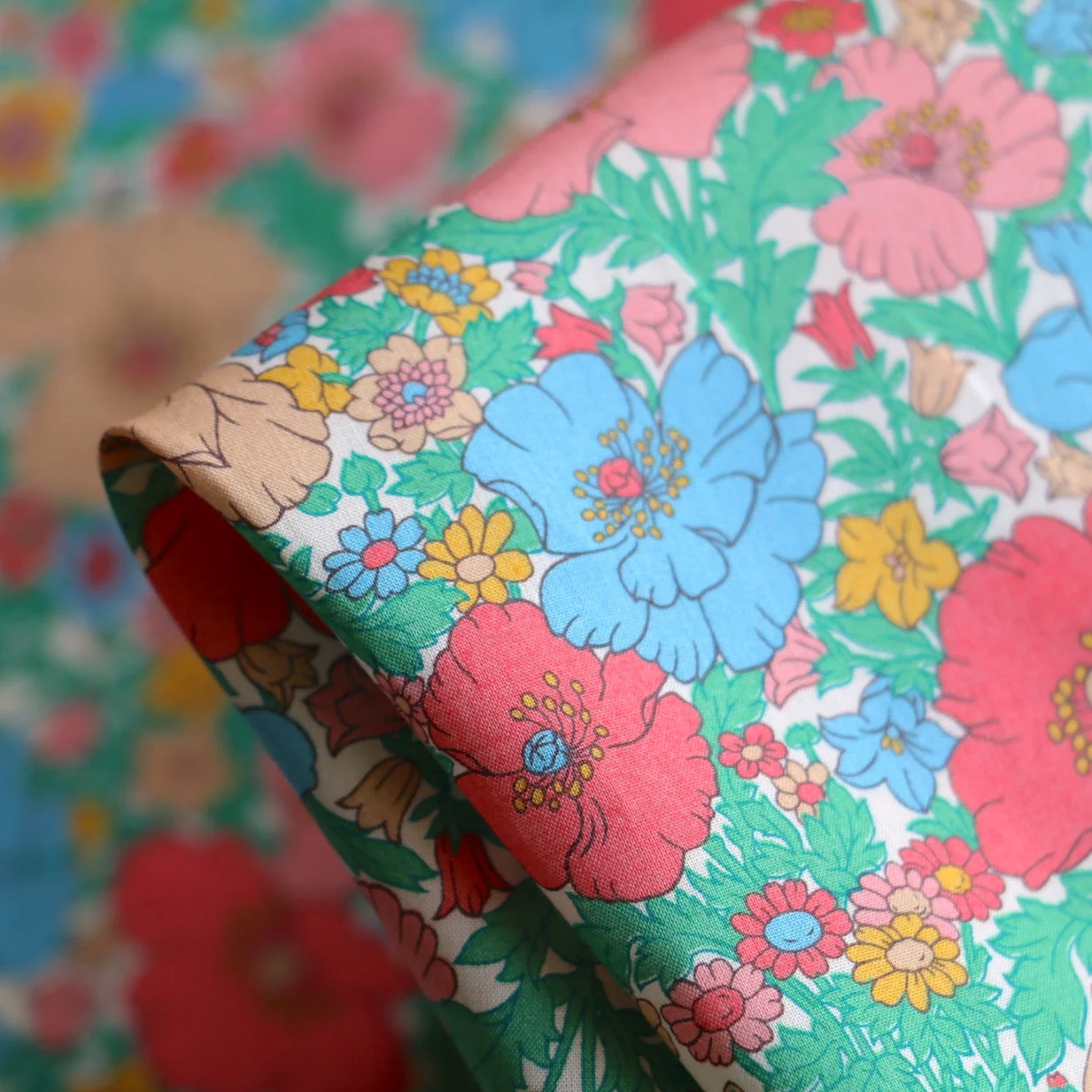 Meadow Song Aqua Liberty Tana Lawnâ˘