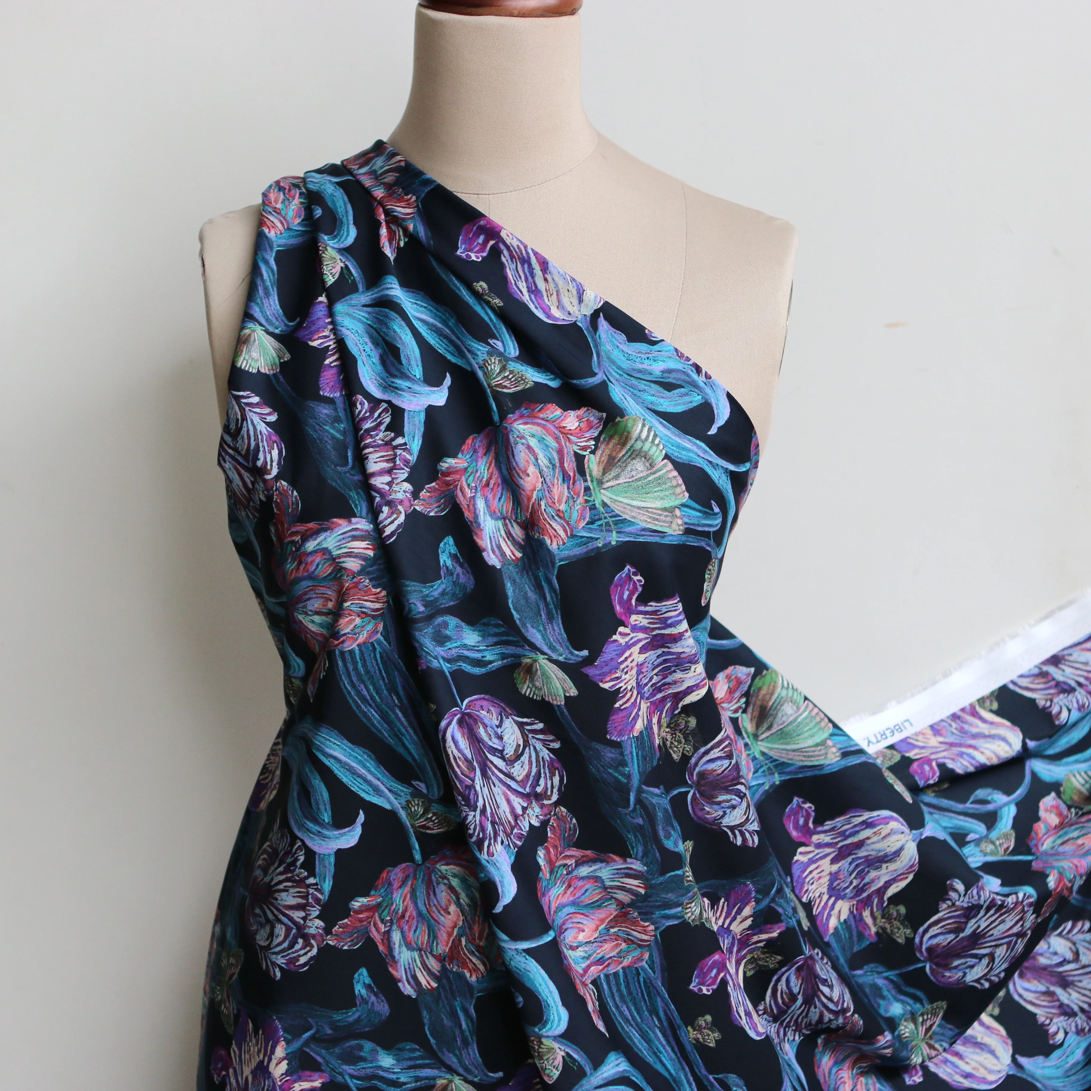 Midnight Sketch Navy - Liberty Tana Lawn™ - Image 5