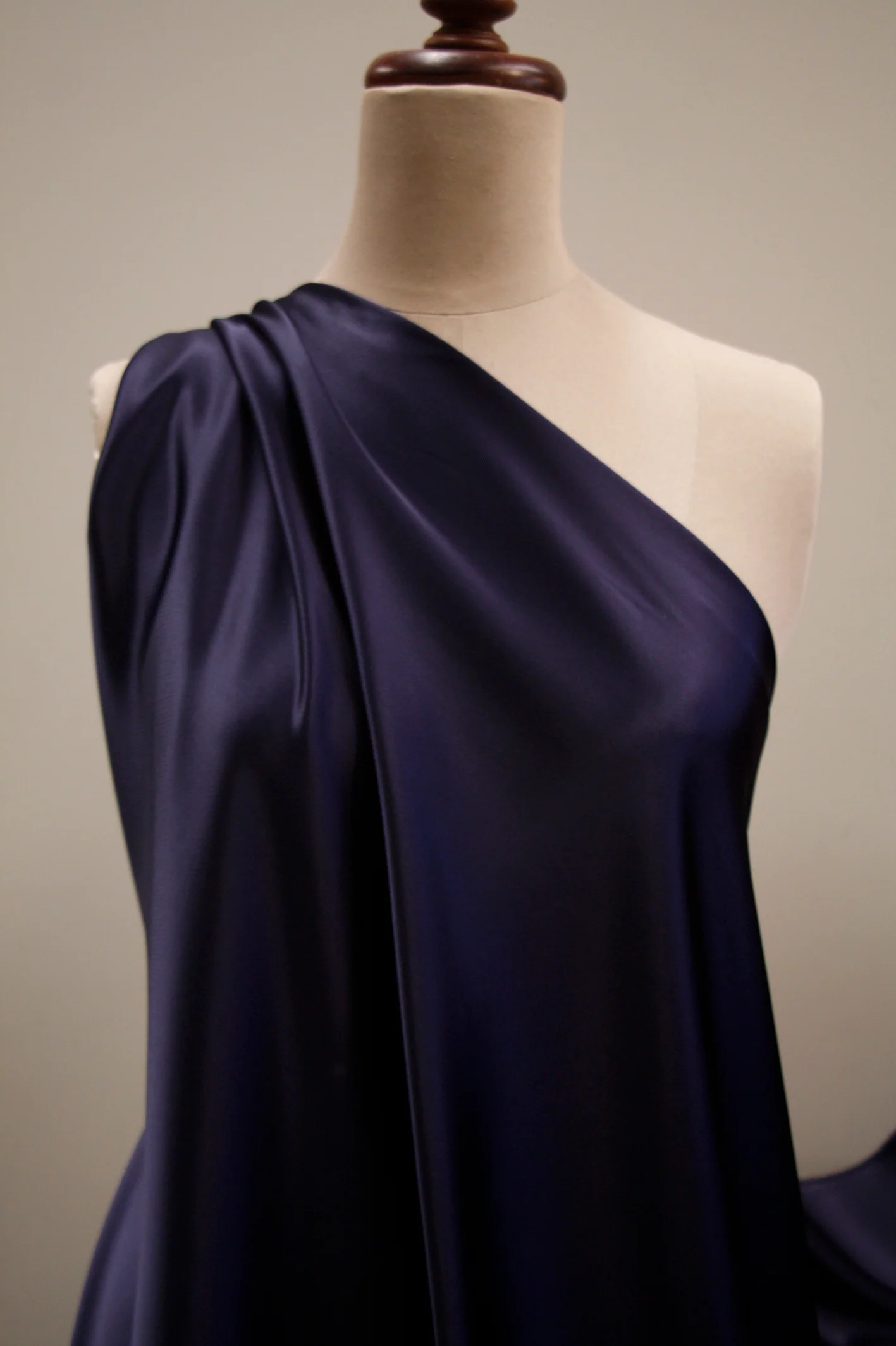 Monique Navy - Image 4