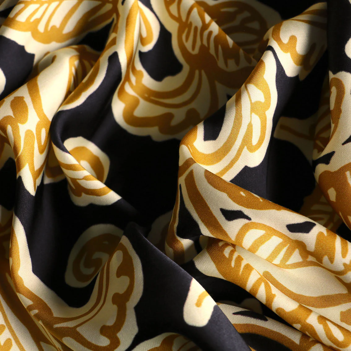 Nancy's Honey Garden Viscose/Rayon Sateen - Image 2
