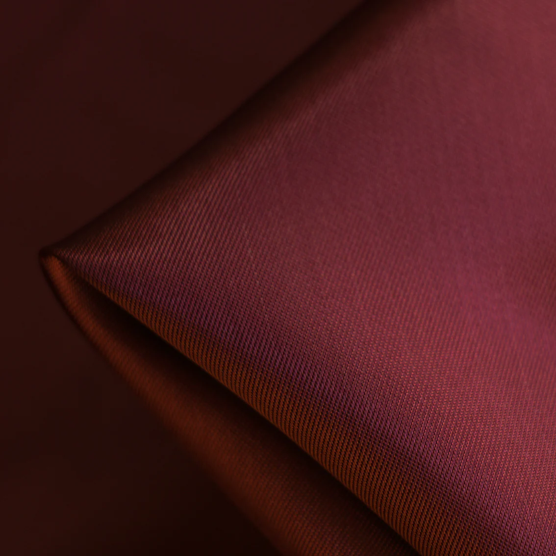 Nuovo Garnet Lining