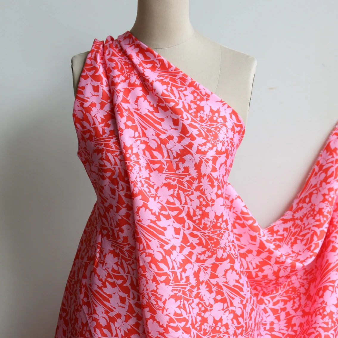 Ophelia's Silhouette Red/Pink - Liberty Sycamore Linen - Image 5
