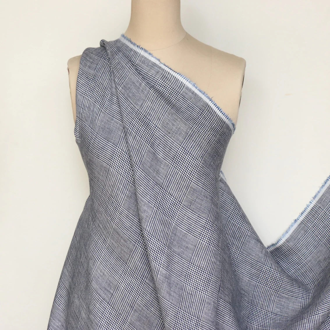 Paola Check Linen - Image 5