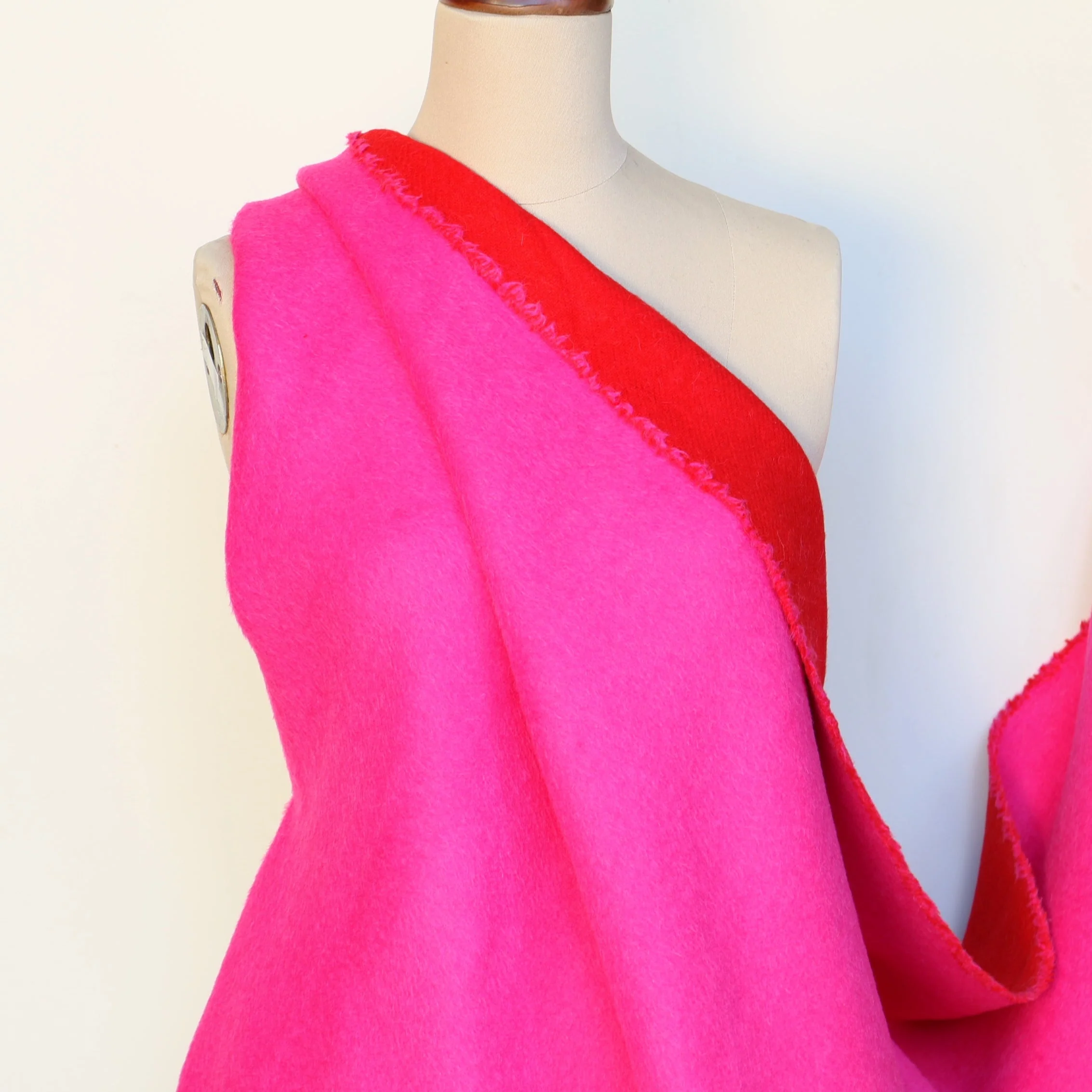 Pink On Rosso - Double Sided Coating - Image 5