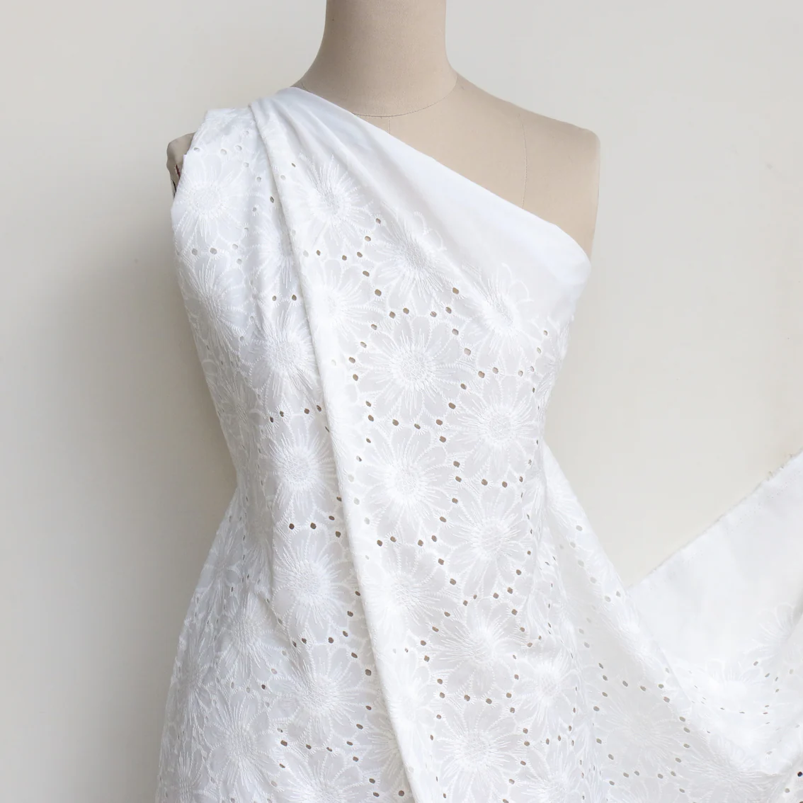 Provence Ivory - Broderie Anglaise - Image 4