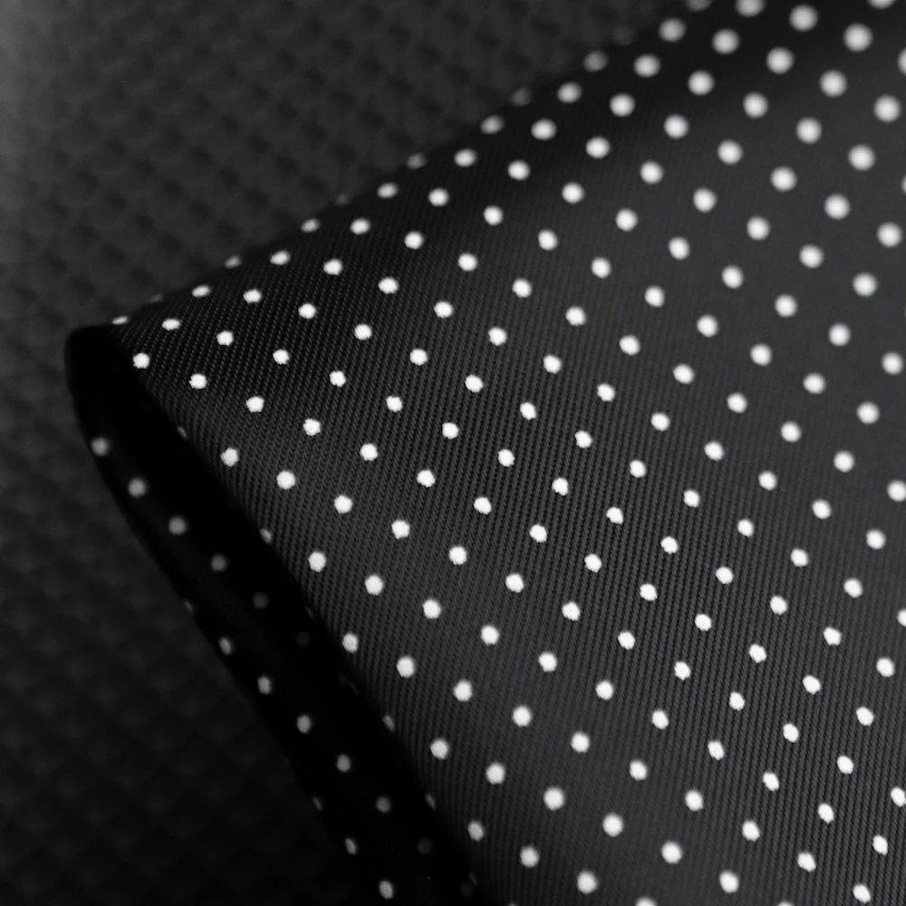 Punto Nero Lining