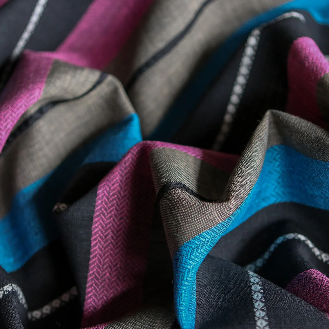 Ravello Stripe on Black Linen - Image 2