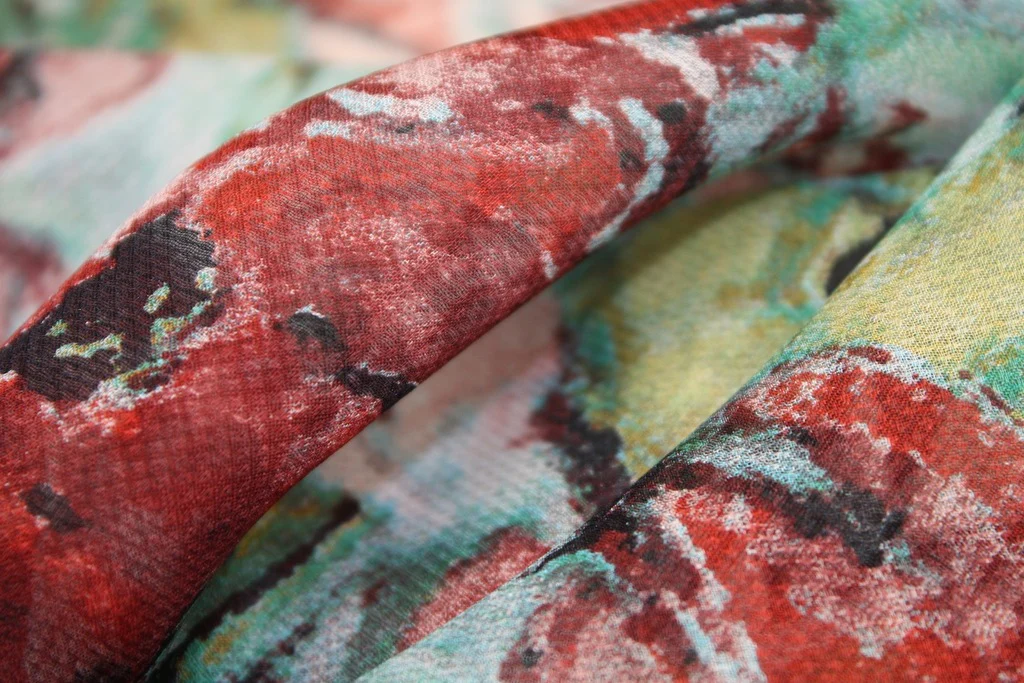 Red Petals - Image 4