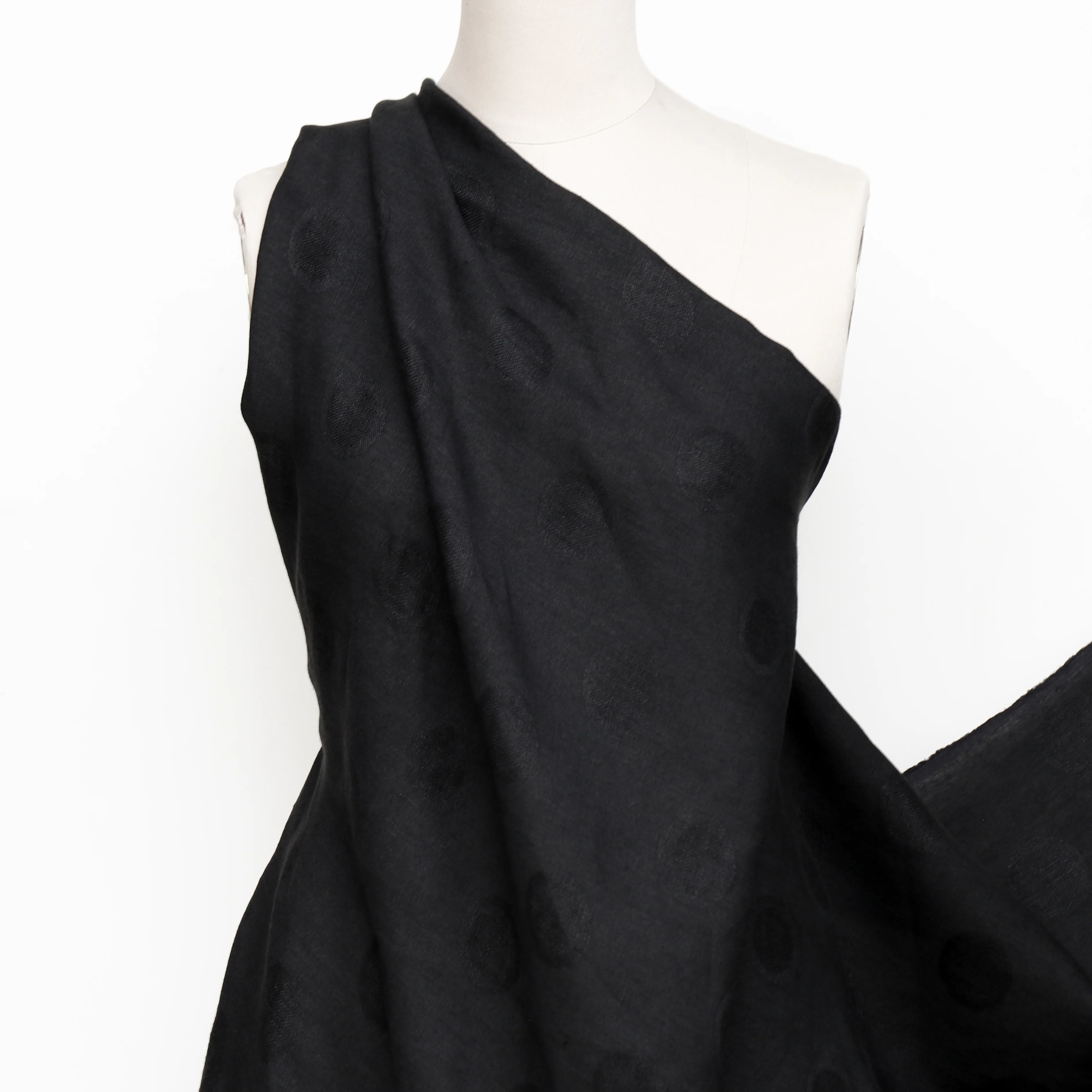 Ring Around Jacquard Linen - Black - Image 5