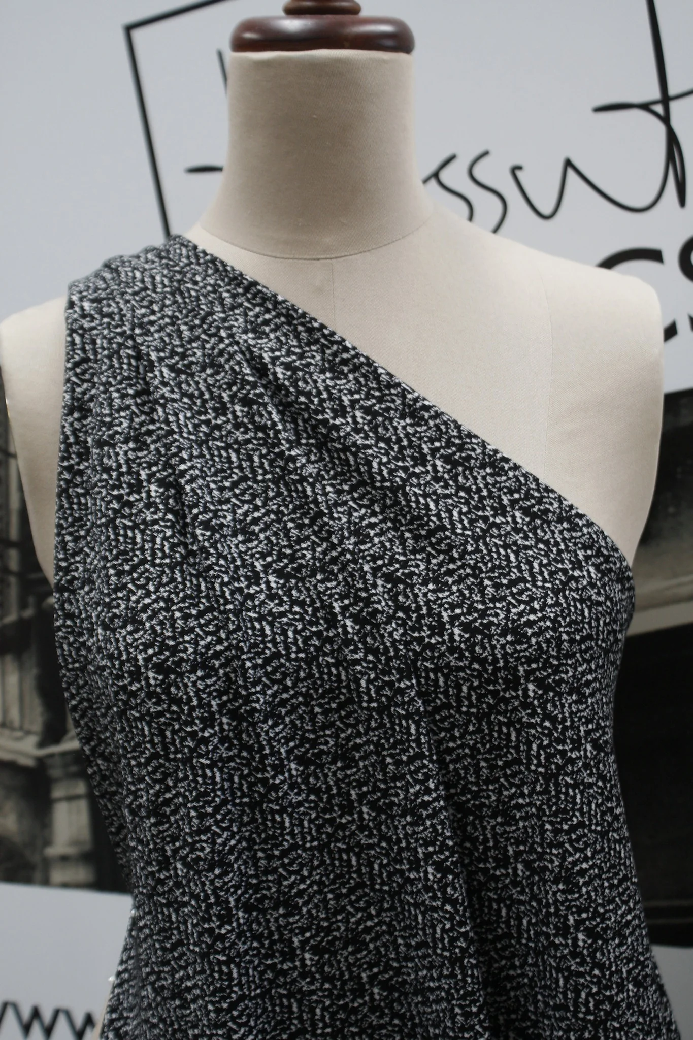 Small Squiggle Knit - Image 4