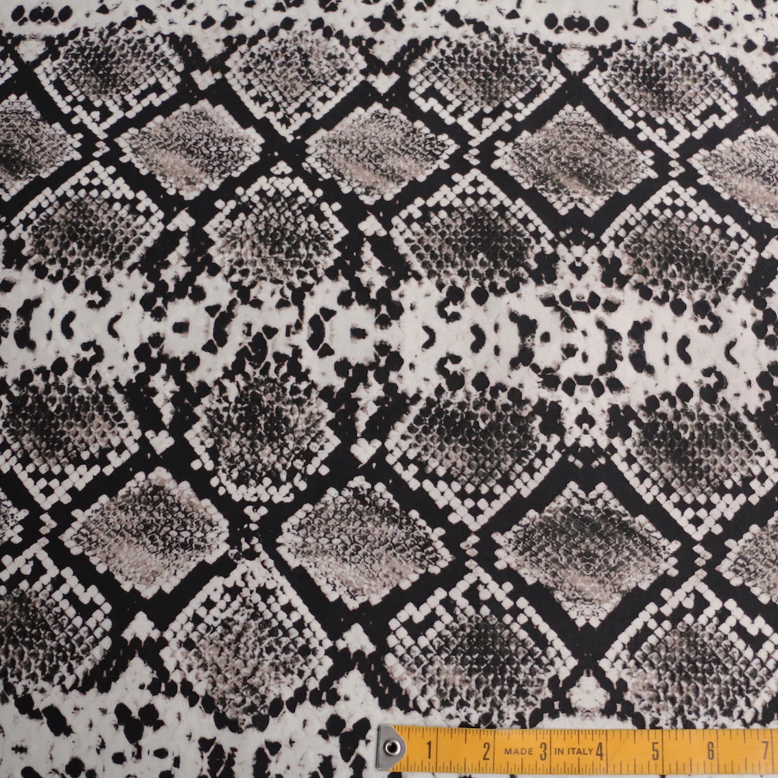 Snake Bite Viscose - Image 3
