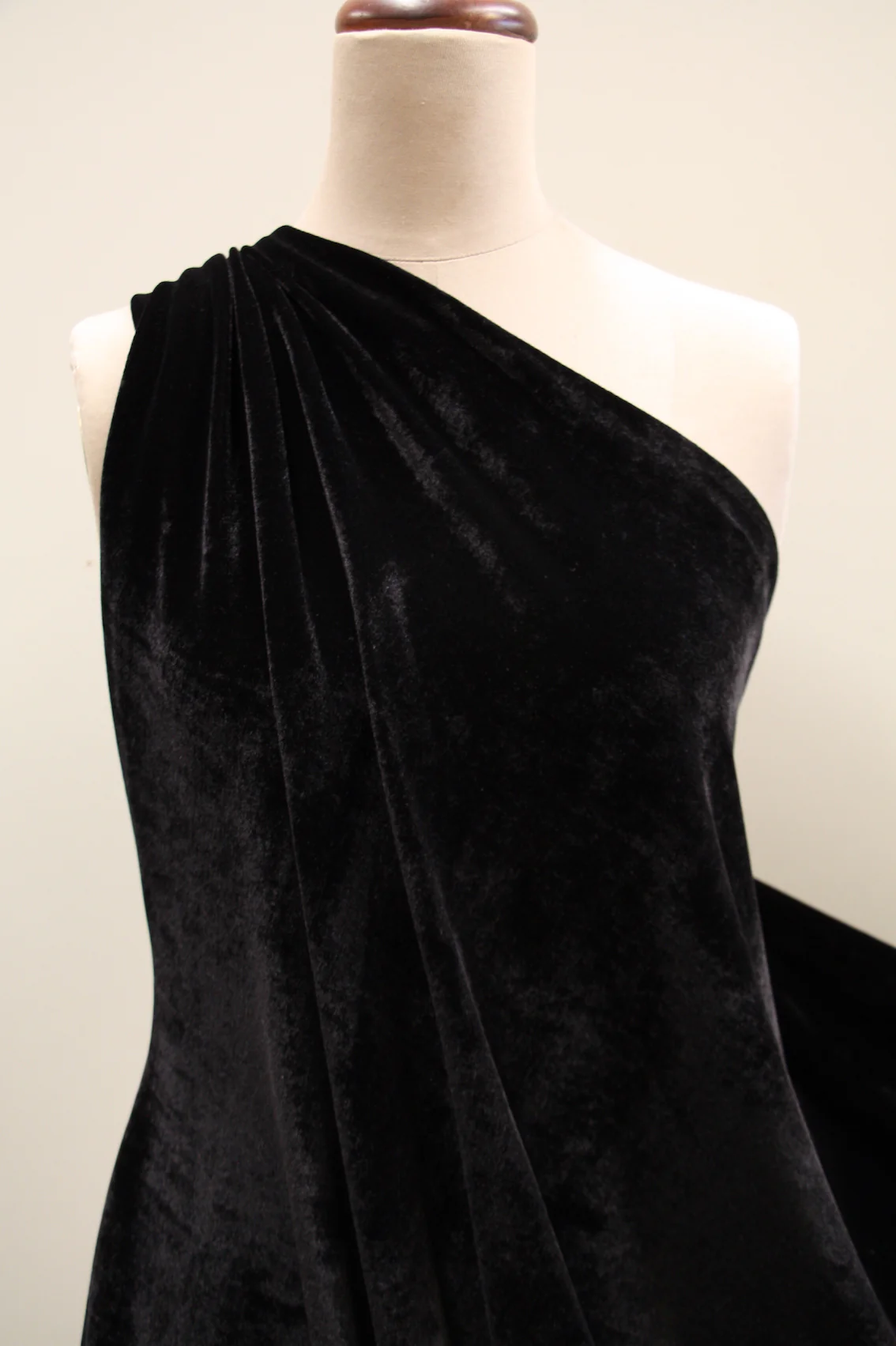 Soft And Dark - Image 3