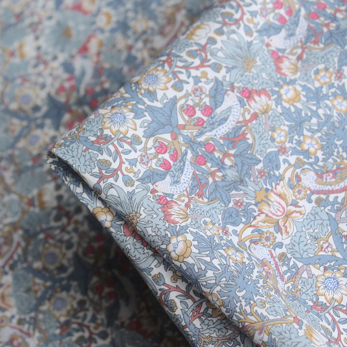 Strawberry Thief Blue - Liberty Organic Tana Lawn™