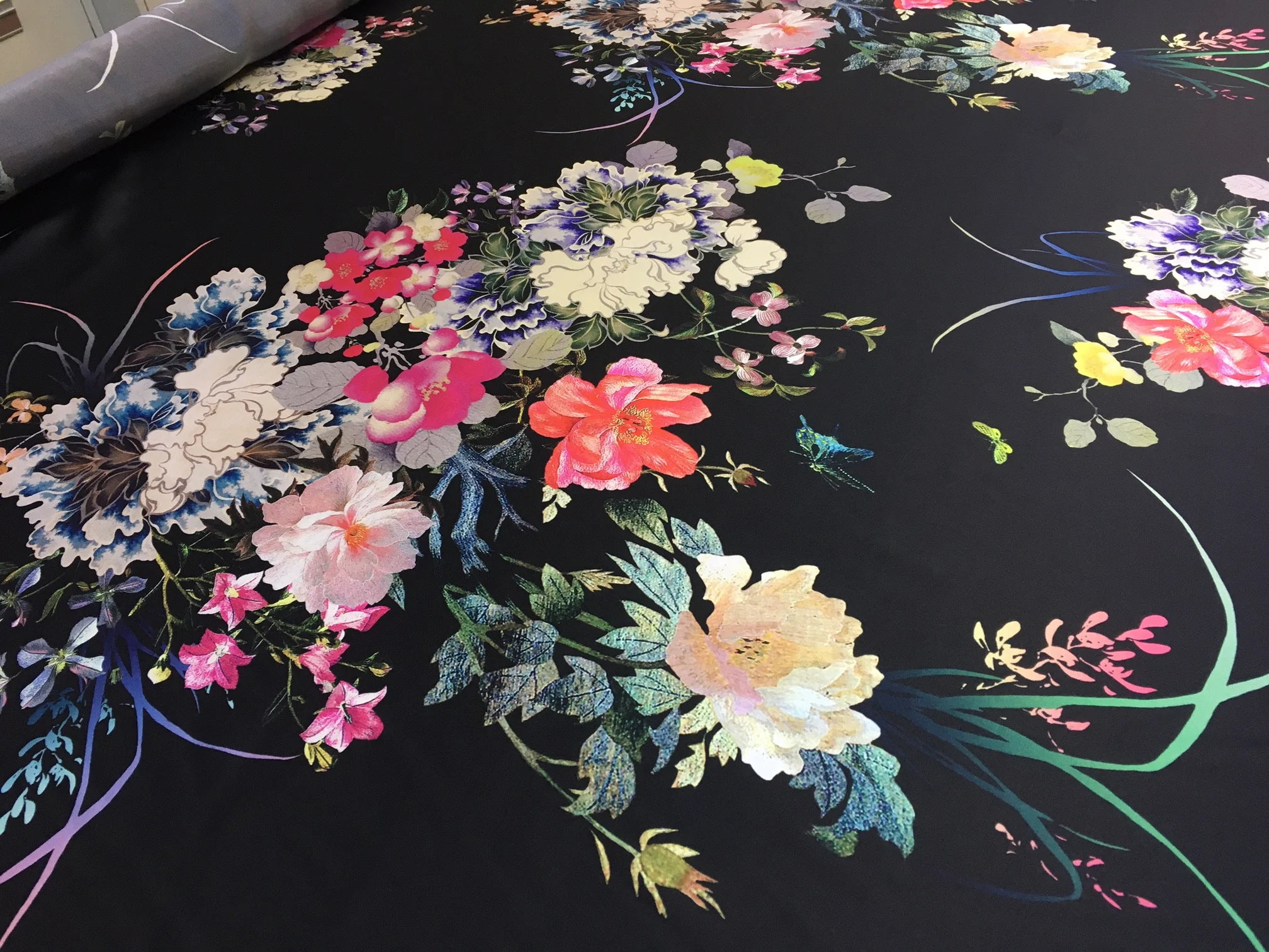 Sweet Pea Satin Silk - Image 2