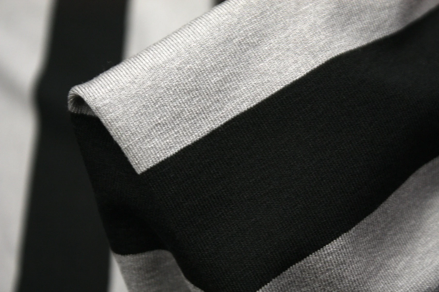 Wide Platinum Black