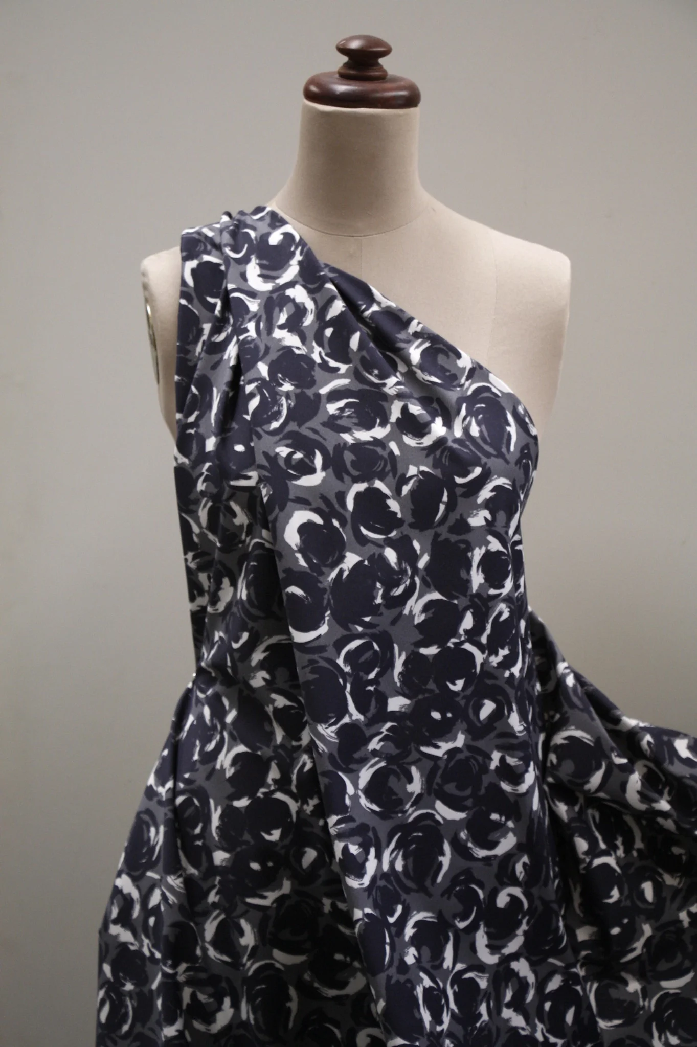 Yin and Yang Swirls - Image 5